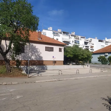 Lukas 2 * Zadar